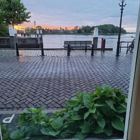 Exclusive דירה *